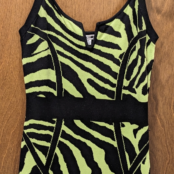 Dress - Picture 5 of 11